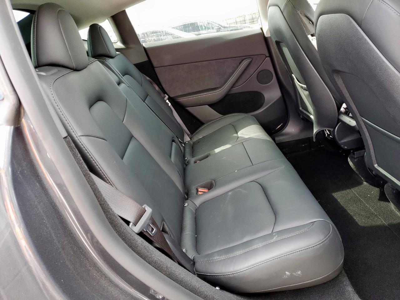 2024 TESLA MODEL Y  VIN:7SAYGDEE8RA304900