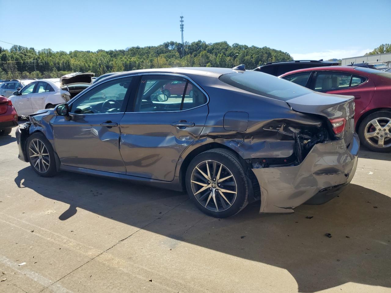 2022 TOYOTA CAMRY XLE VIN:4T1F31AK8NU041642