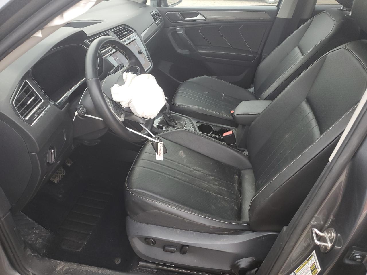 2022 VOLKSWAGEN TIGUAN SE VIN:3VV2B7AX3NM017677