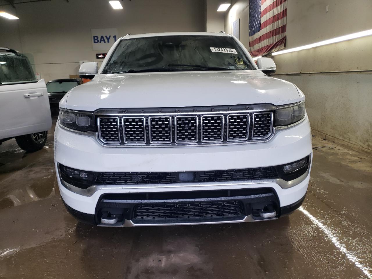2022 JEEP GRAND WAGONEER SERIES III VIN:1C4SJVGJ4NS102091