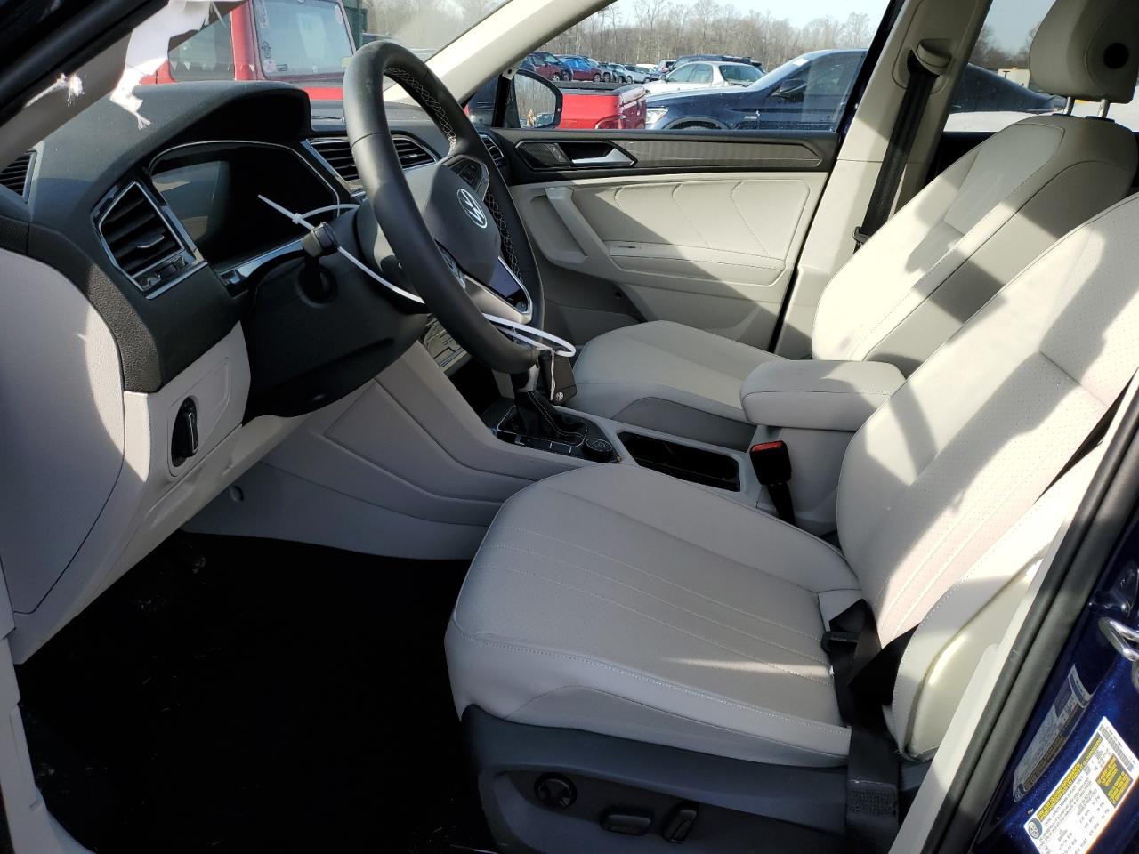 2024 VOLKSWAGEN TIGUAN SE VIN:3VV2B7AX8RM050700
