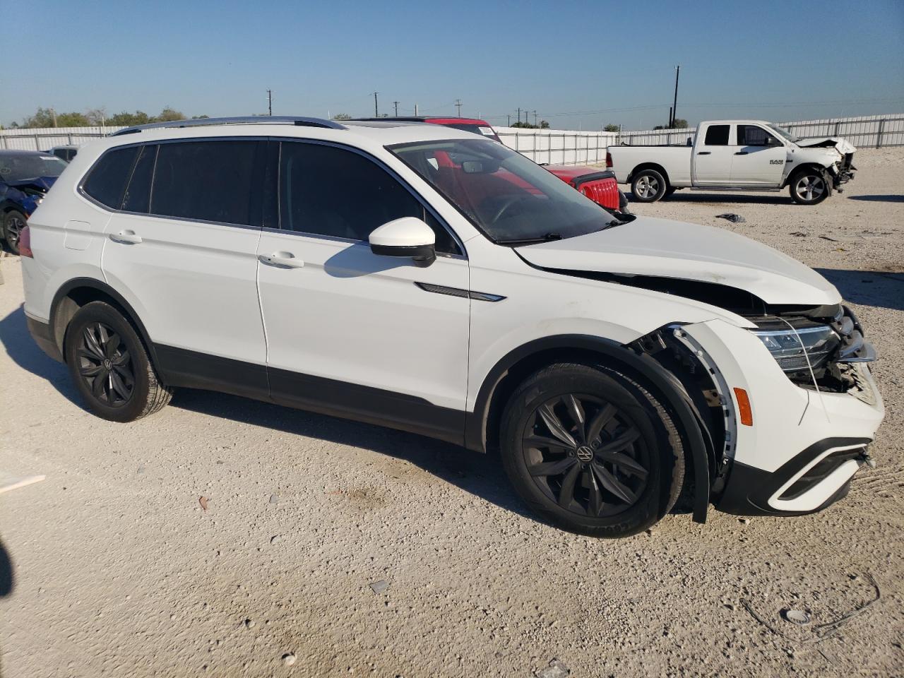 2022 VOLKSWAGEN TIGUAN SE VIN:3VV3B7AX3NM085076