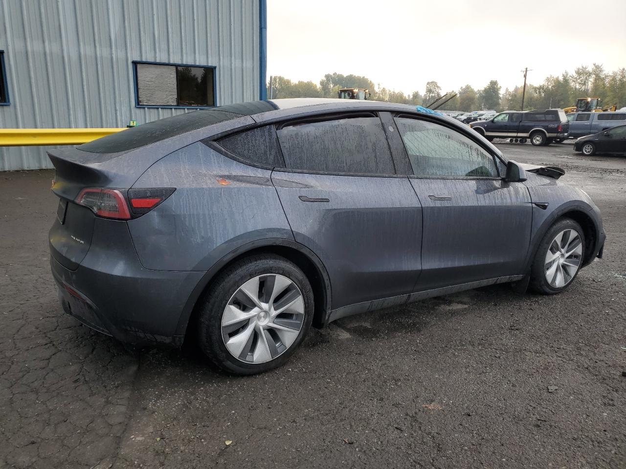 2023 TESLA MODEL Y  VIN:7SAYGDEE7PF809939