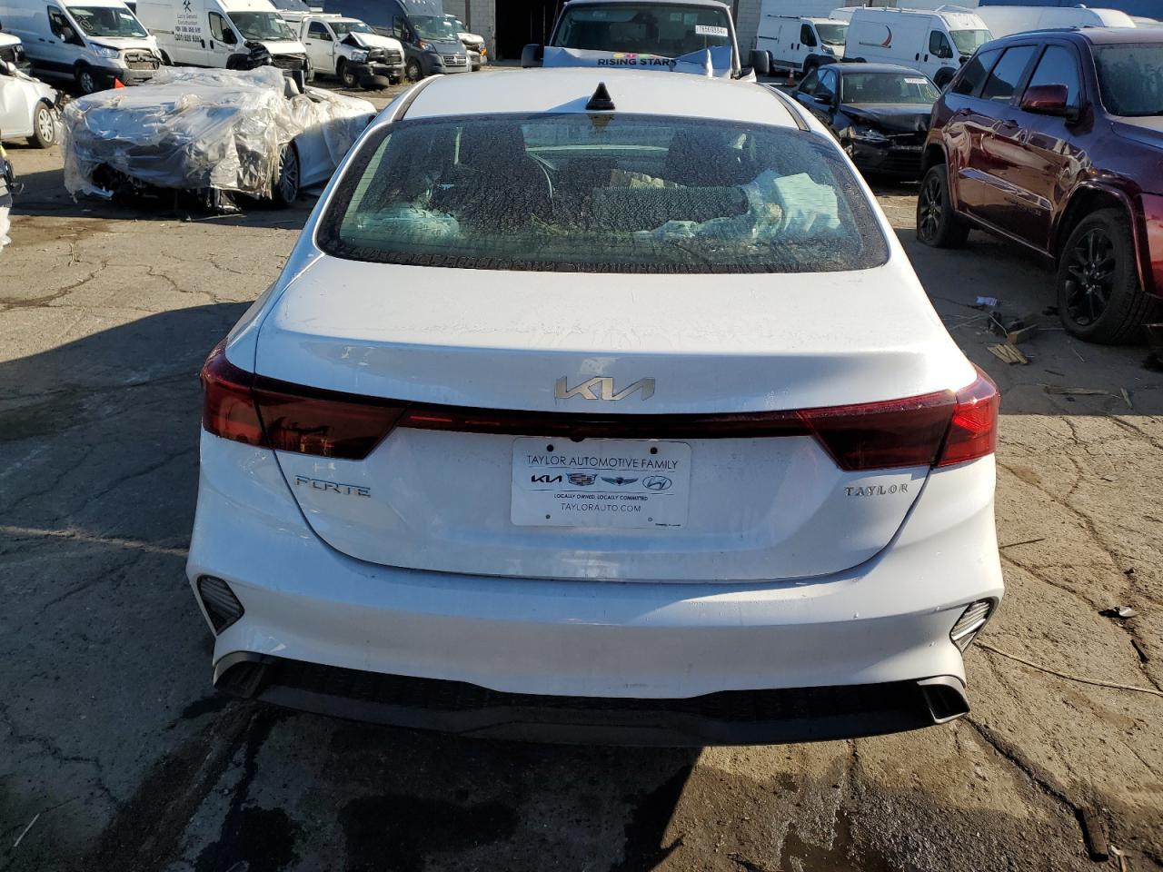 2024 KIA FORTE LX VIN:3KPF24AD9RE810423