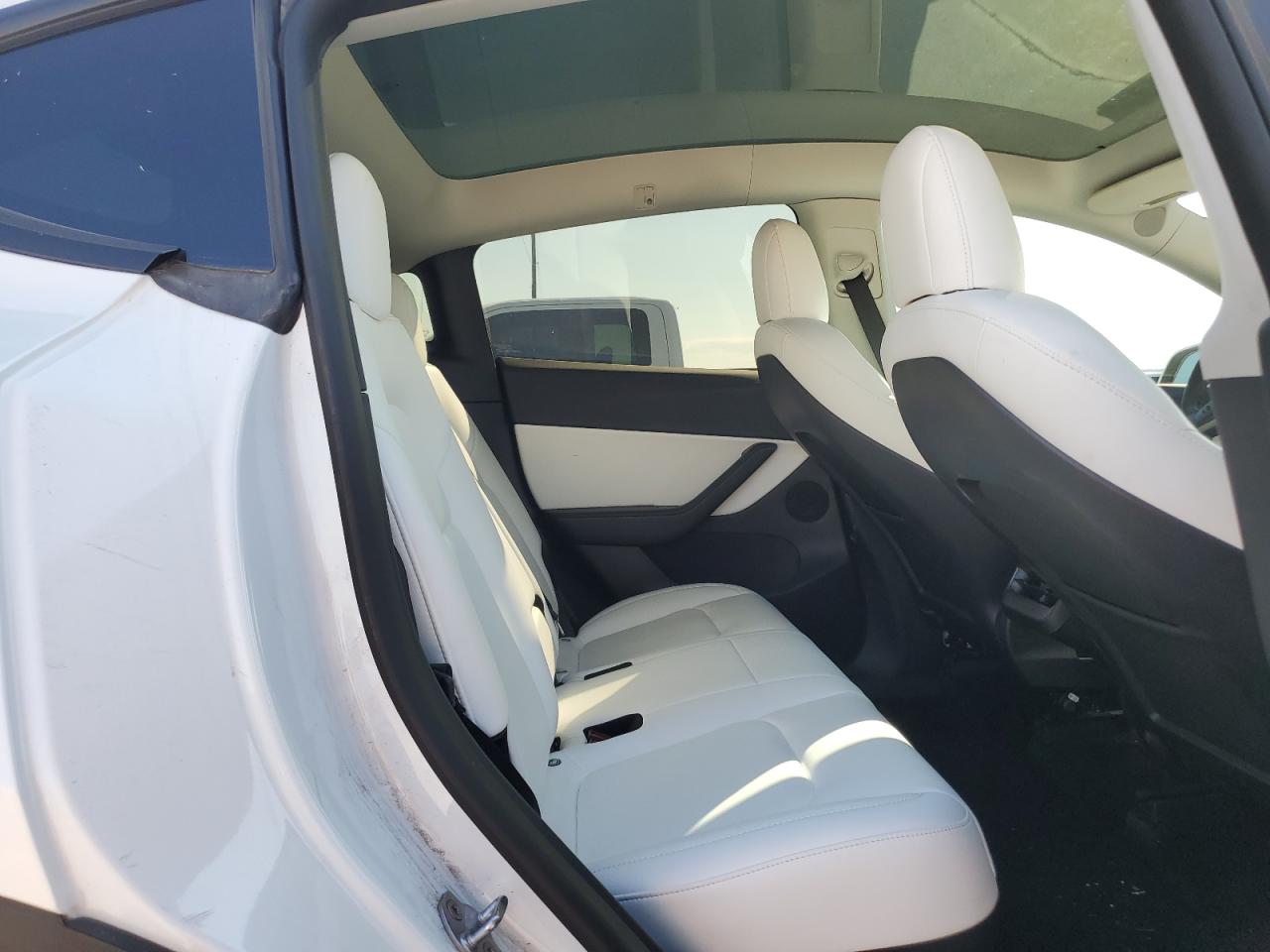 2022 TESLA MODEL Y  VIN:7SAYGDEE4NF514097