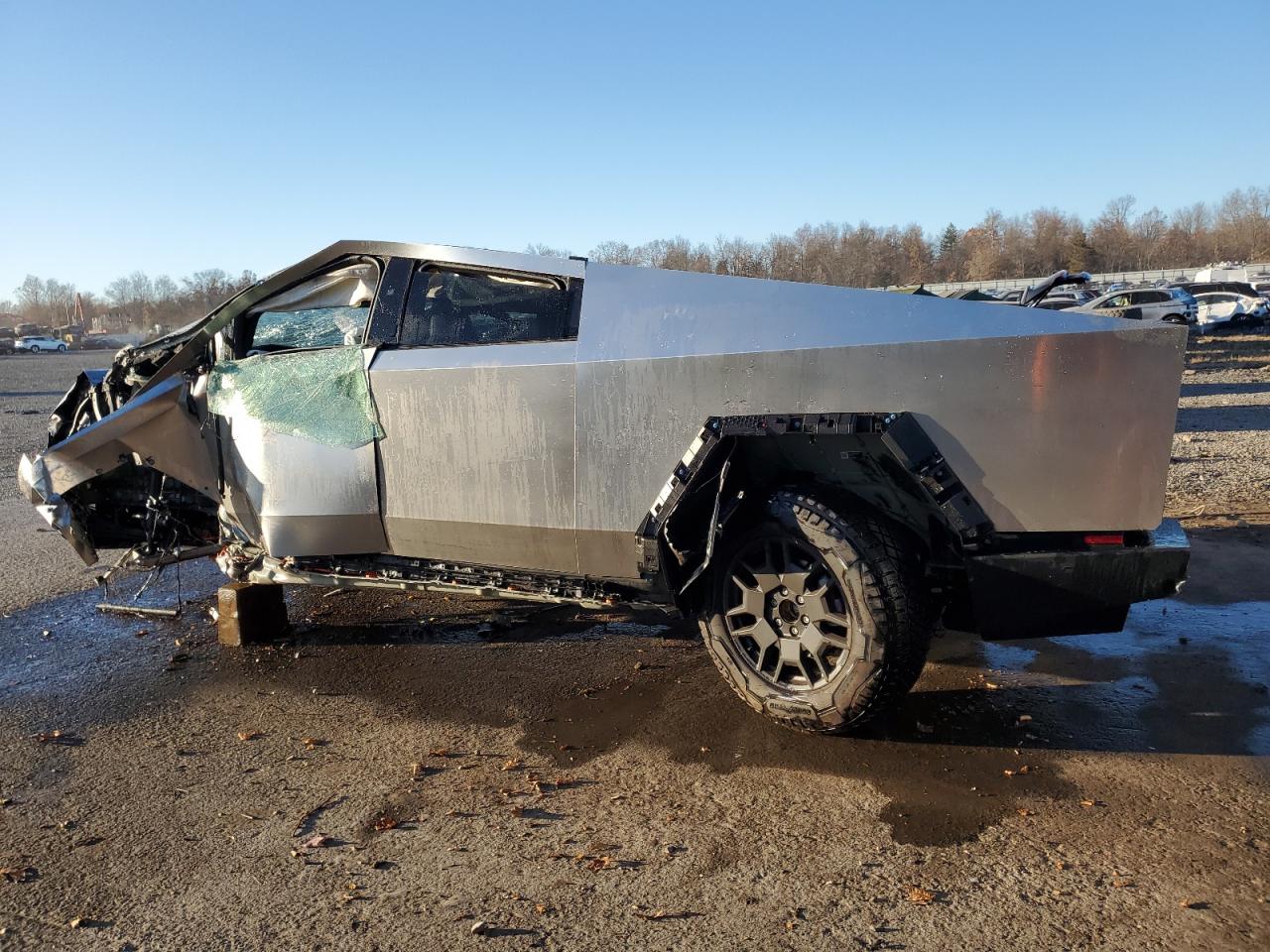 2024 TESLA CYBERTRUCK  VIN:7G2CEHEE3RA017028