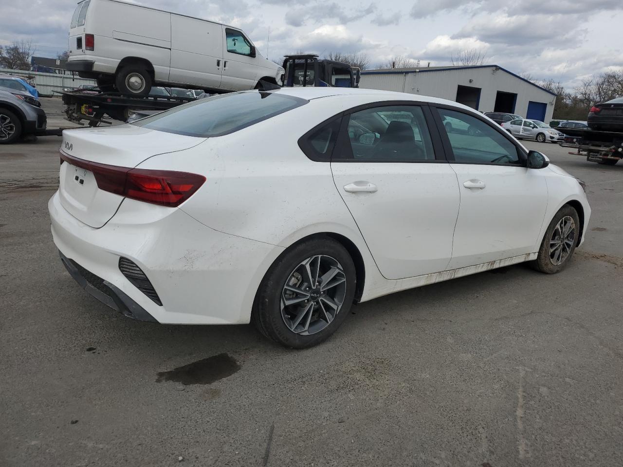 2023 KIA FORTE LX VIN:3KPF24AD6PE645251