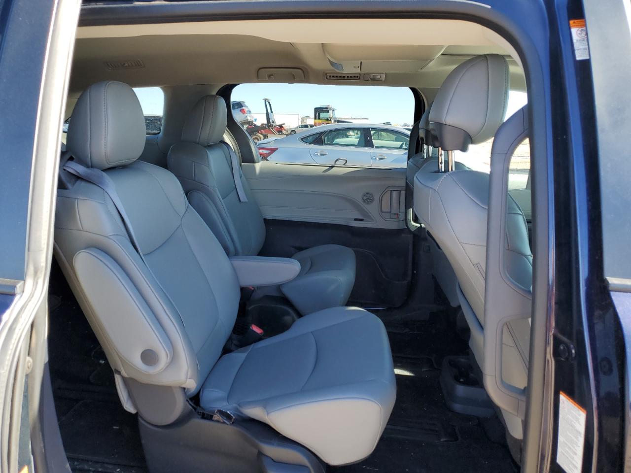 2023 TOYOTA SIENNA XLE VIN:5TDJSKFC6PS088958