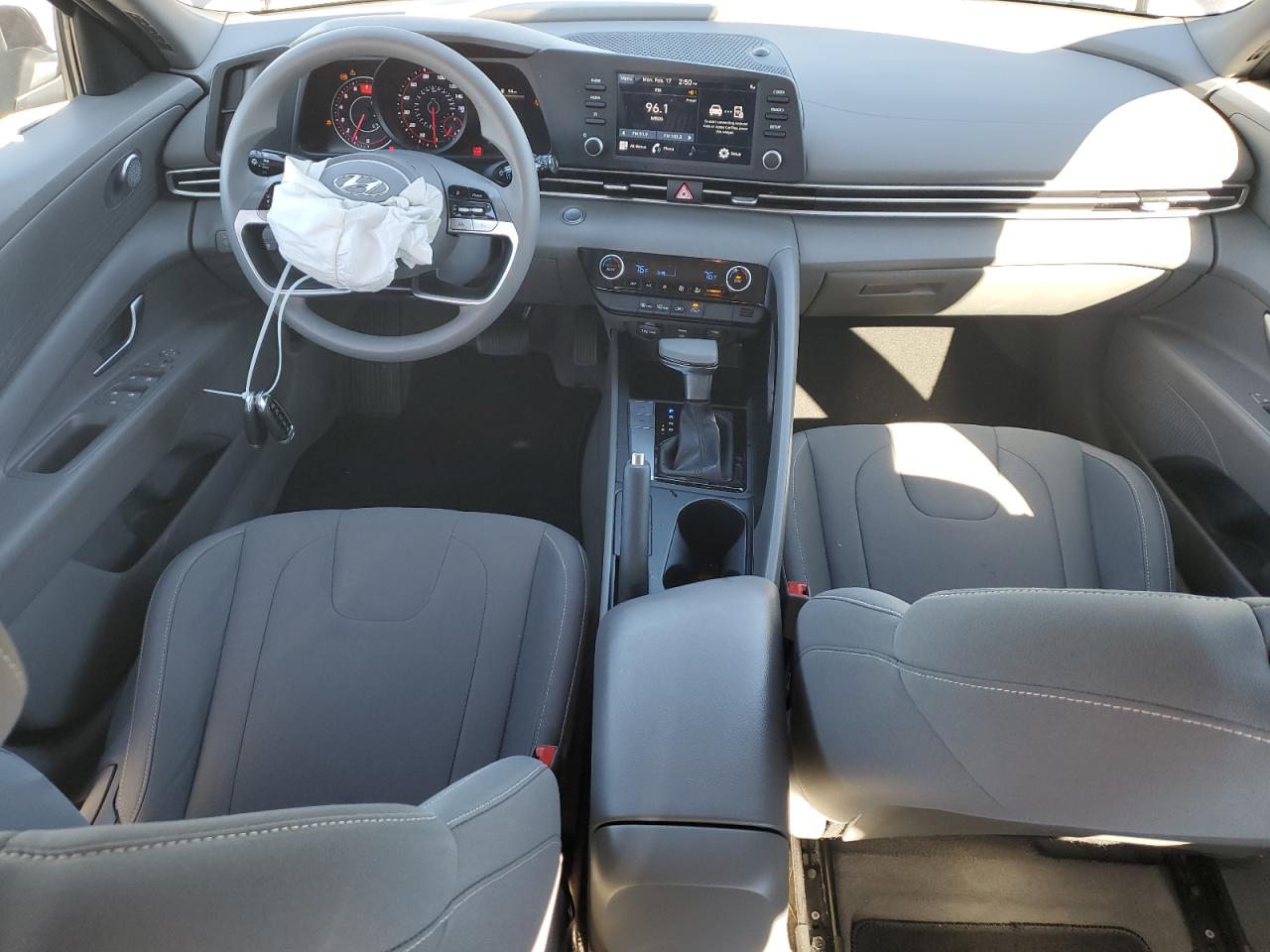 2022 HYUNDAI ELANTRA SEL VIN:5NPLM4AG3NH077864