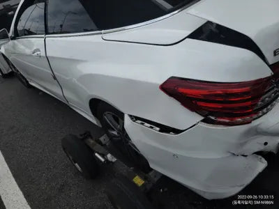 2016 Mercedes-Benz E 200 VIN: