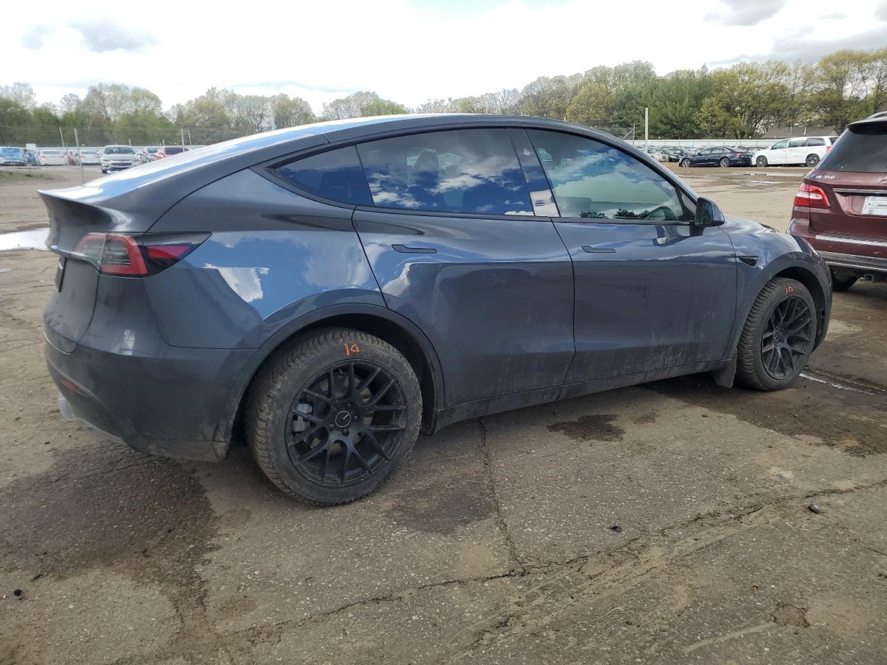 2023 TESLA MODEL Y  VIN:7SAYGDEE7PA156476