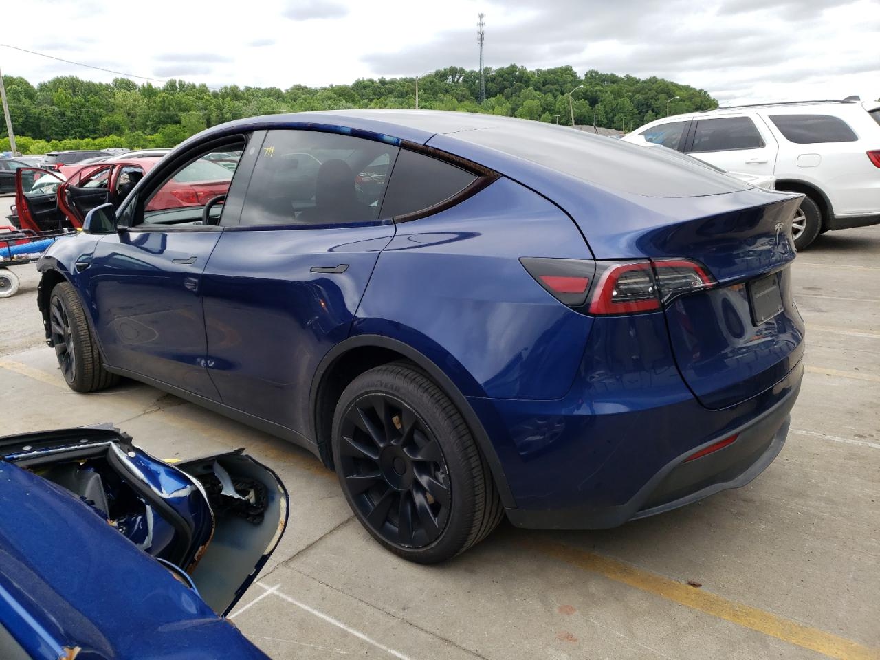 2023 TESLA MODEL Y  VIN:7SAYGDEEXPF607211