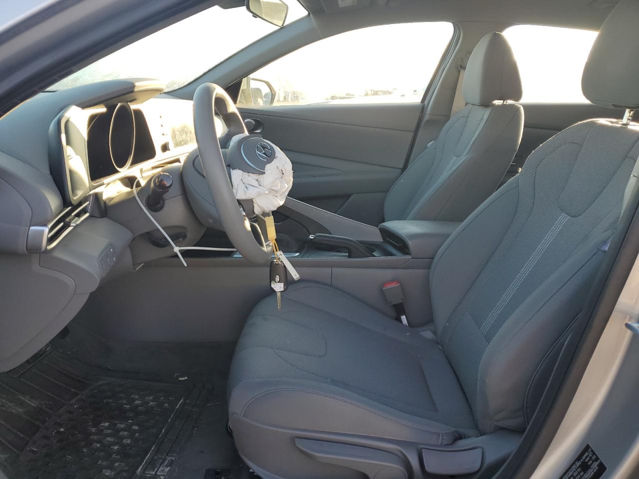2022 HYUNDAI ELANTRA SE VIN:5NPLL4AG5NH063211