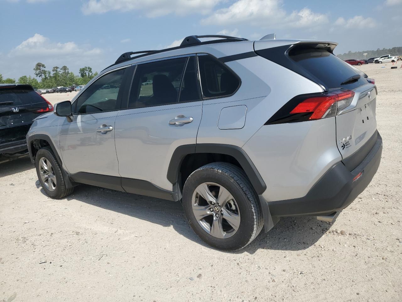 2024 TOYOTA RAV4 XLE VIN:2T3W1RFV5RC270513