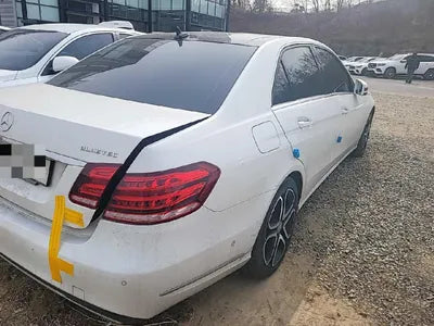 2015 Mercedes-Benz E 250 WDDHF9HB4GB273085 VIN:WDDHF9HB4GB273085