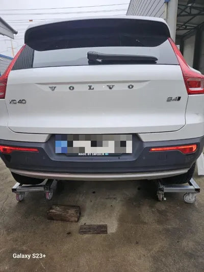2021 Volvo XC40 VIN: