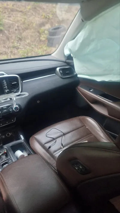 2017 Kia Sorento KNAPK81ABHA303144 VIN:KNAPK81ABHA303144