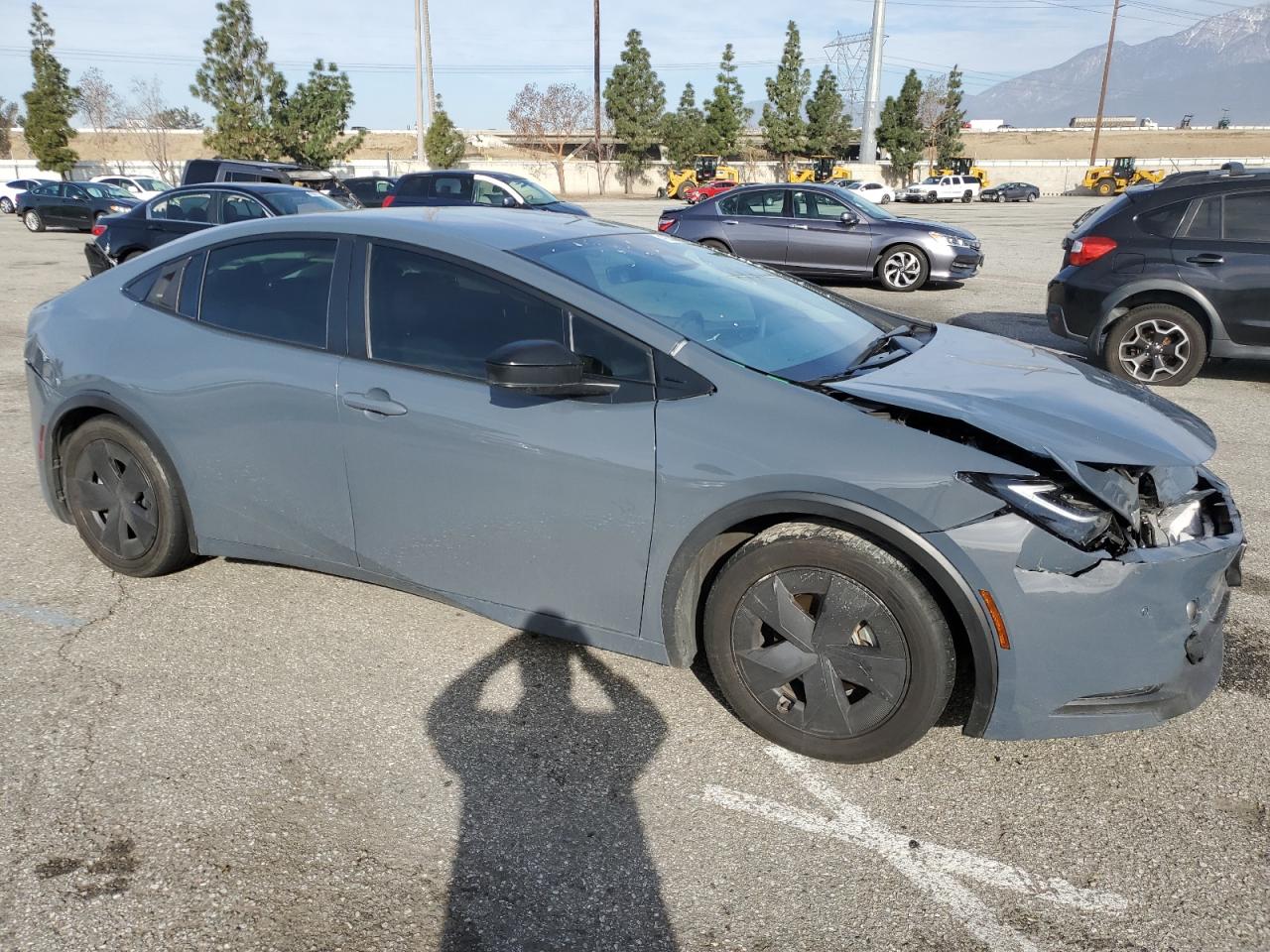 2023 TOYOTA PRIUS LE VIN:JTDACAAU9P3012756