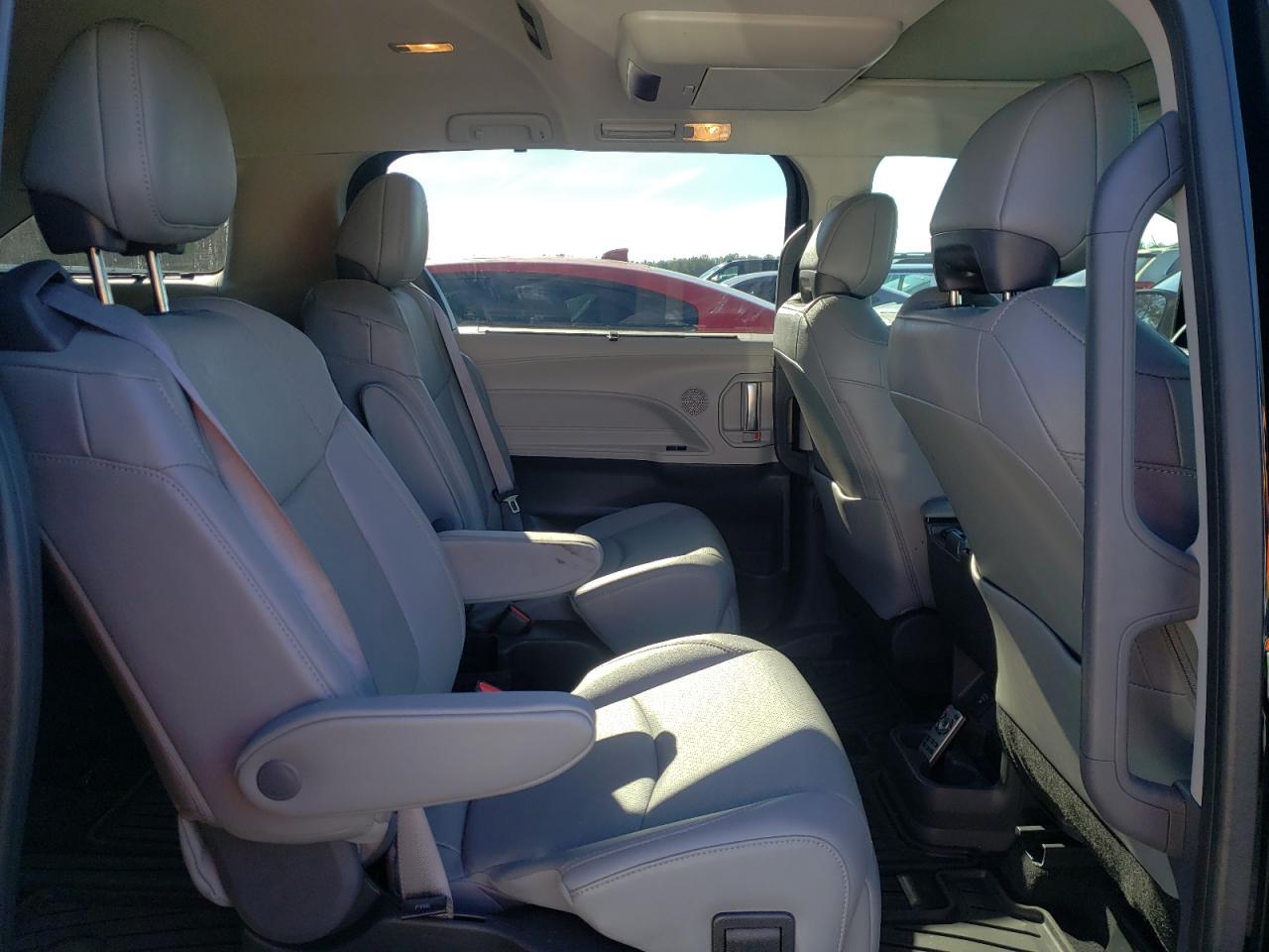 2022 TOYOTA SIENNA LIMITED VIN:5TDZRKEC6NS096037