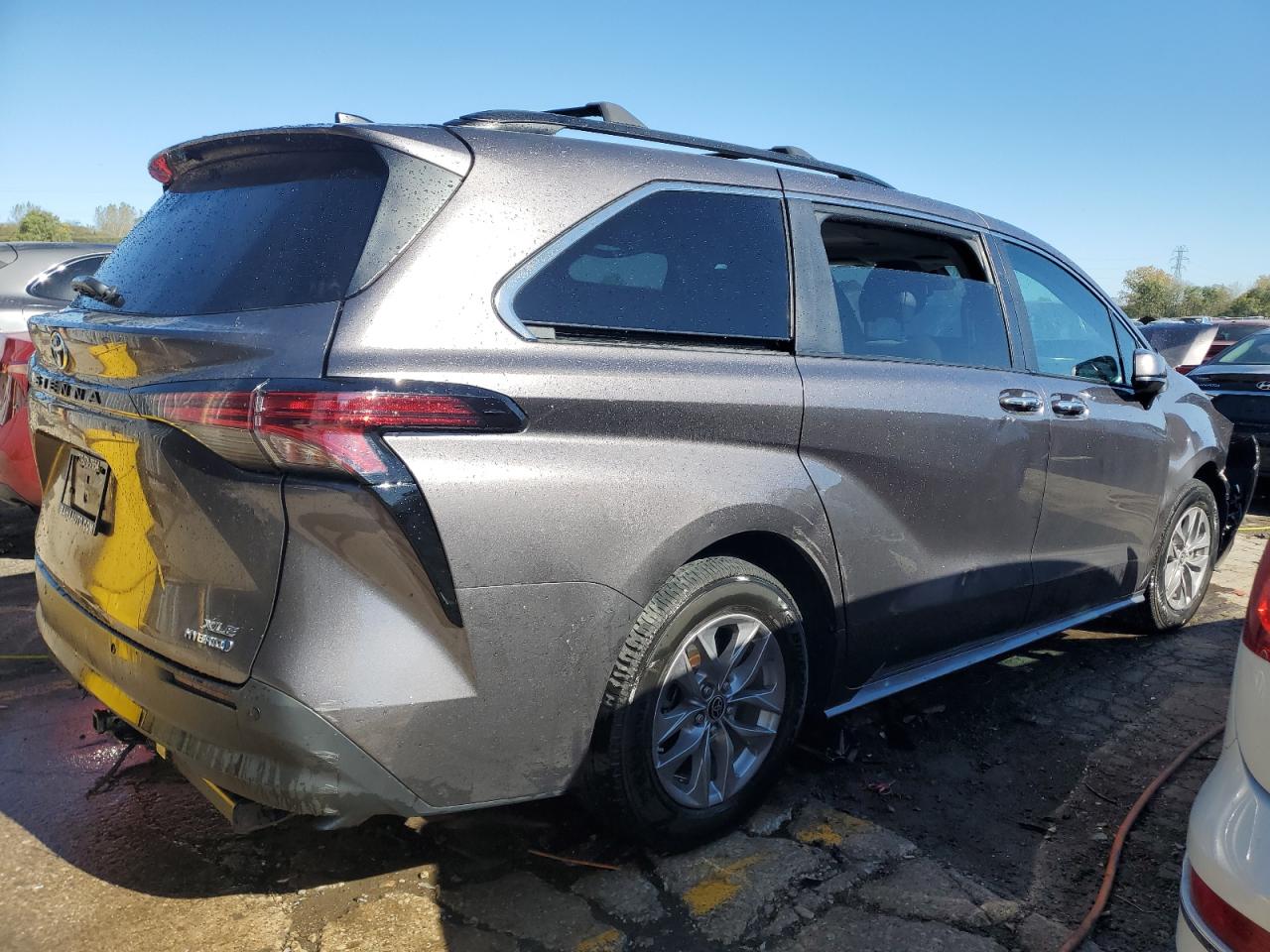 2022 TOYOTA SIENNA XLE VIN:5TDYRKEC5NS092637