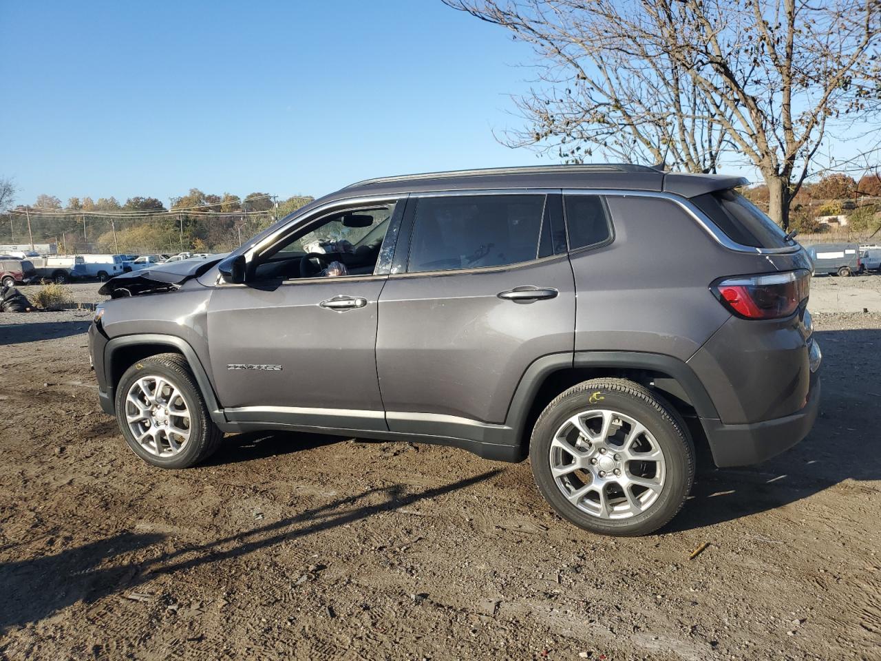 2024 JEEP COMPASS LATITUDE LUX VIN:3C4NJDFN8RT154145