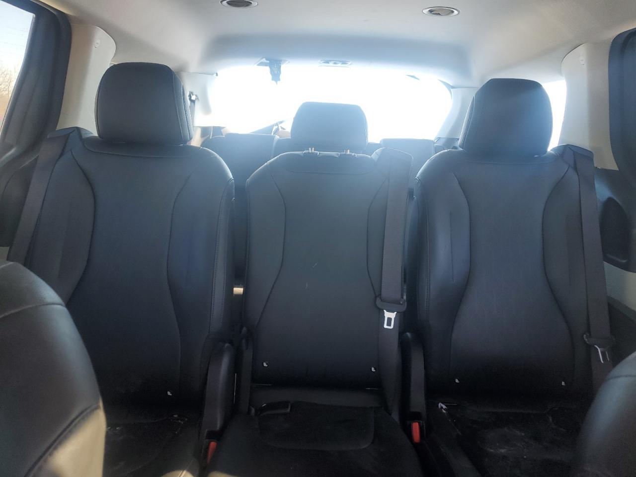 2022 KIA CARNIVAL EX VIN:KNDNC5H37N6102036