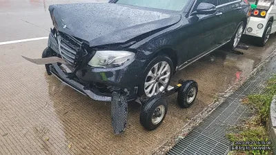 2018 Mercedes-Benz E 300 VIN: