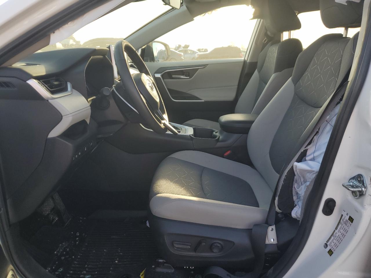 2023 TOYOTA RAV4 XLE VIN:2T3P1RFV6PC377586