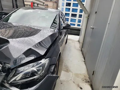 2016 Mercedes-Benz C 200 VIN: