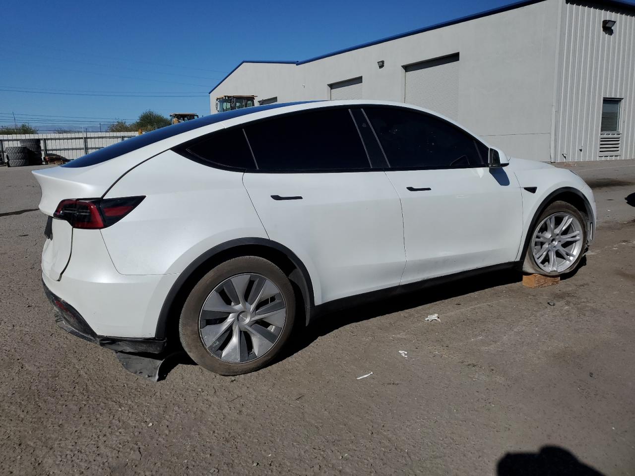 2024 TESLA MODEL Y  VIN:7SAYGDED4RF009285