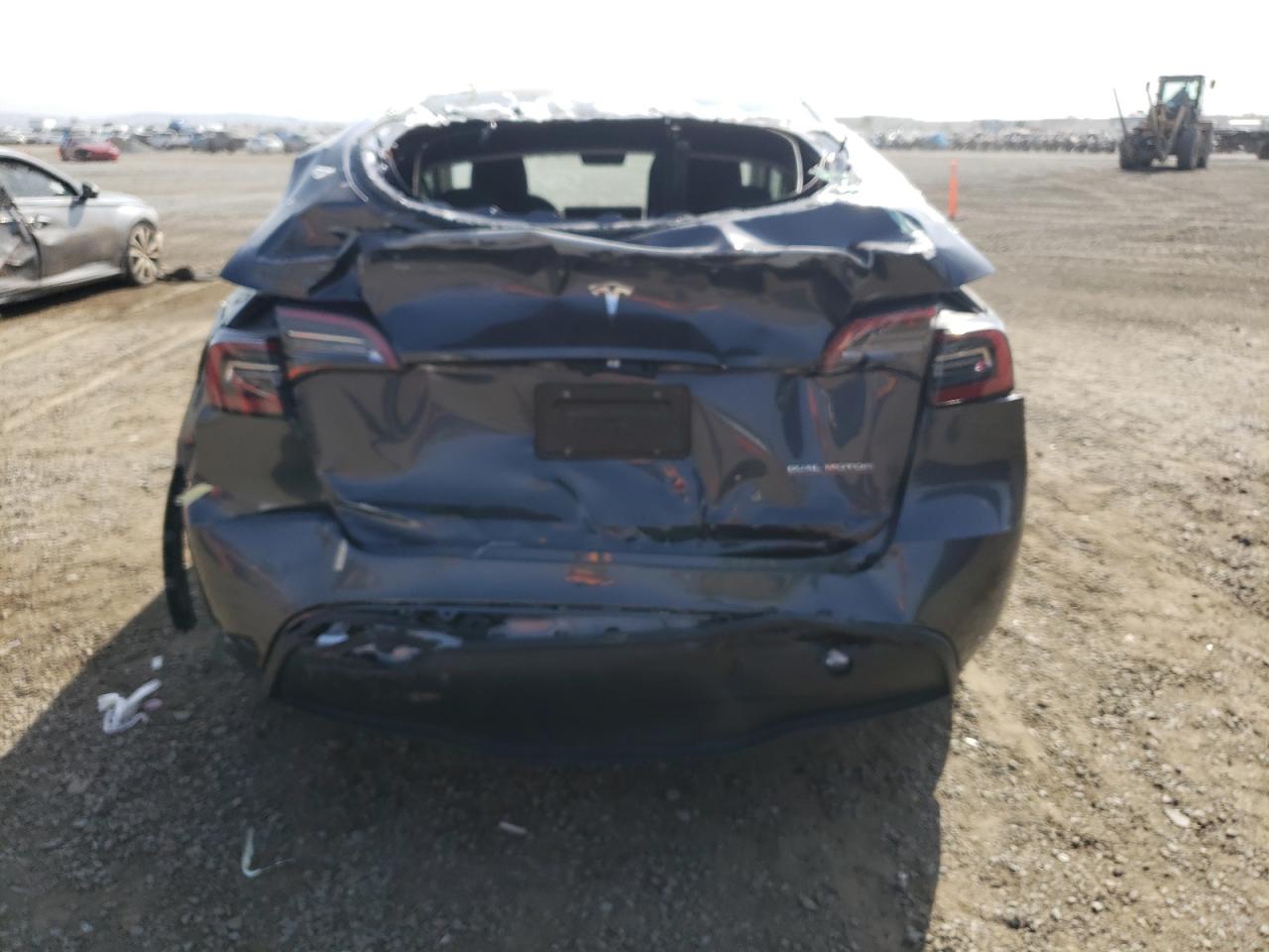 2023 TESLA MODEL Y  VIN:7SAYGDEF7PF603500