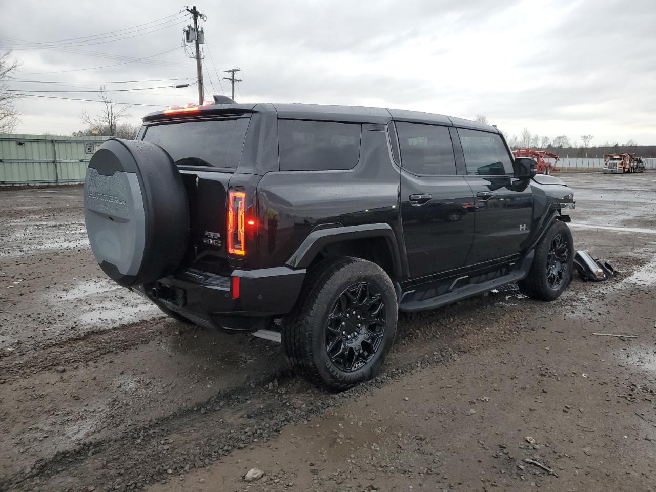 2024 GMC HUMMER SUV 2X VIN:1GKB0NDE4RU104402