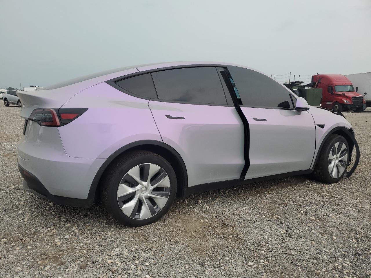 2024 TESLA MODEL Y  VIN:7SAYGDEE3RA236358