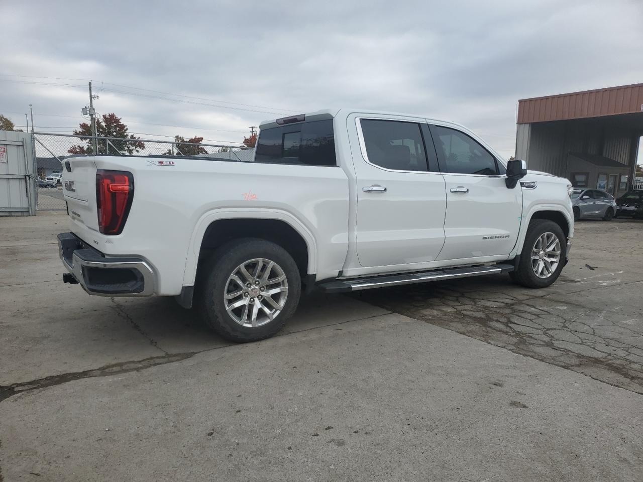 2022 GMC SIERRA LIMITED K1500 SLT VIN:3GTU9DED5NG212356
