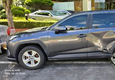 2019 Toyota RAV4 VIN: