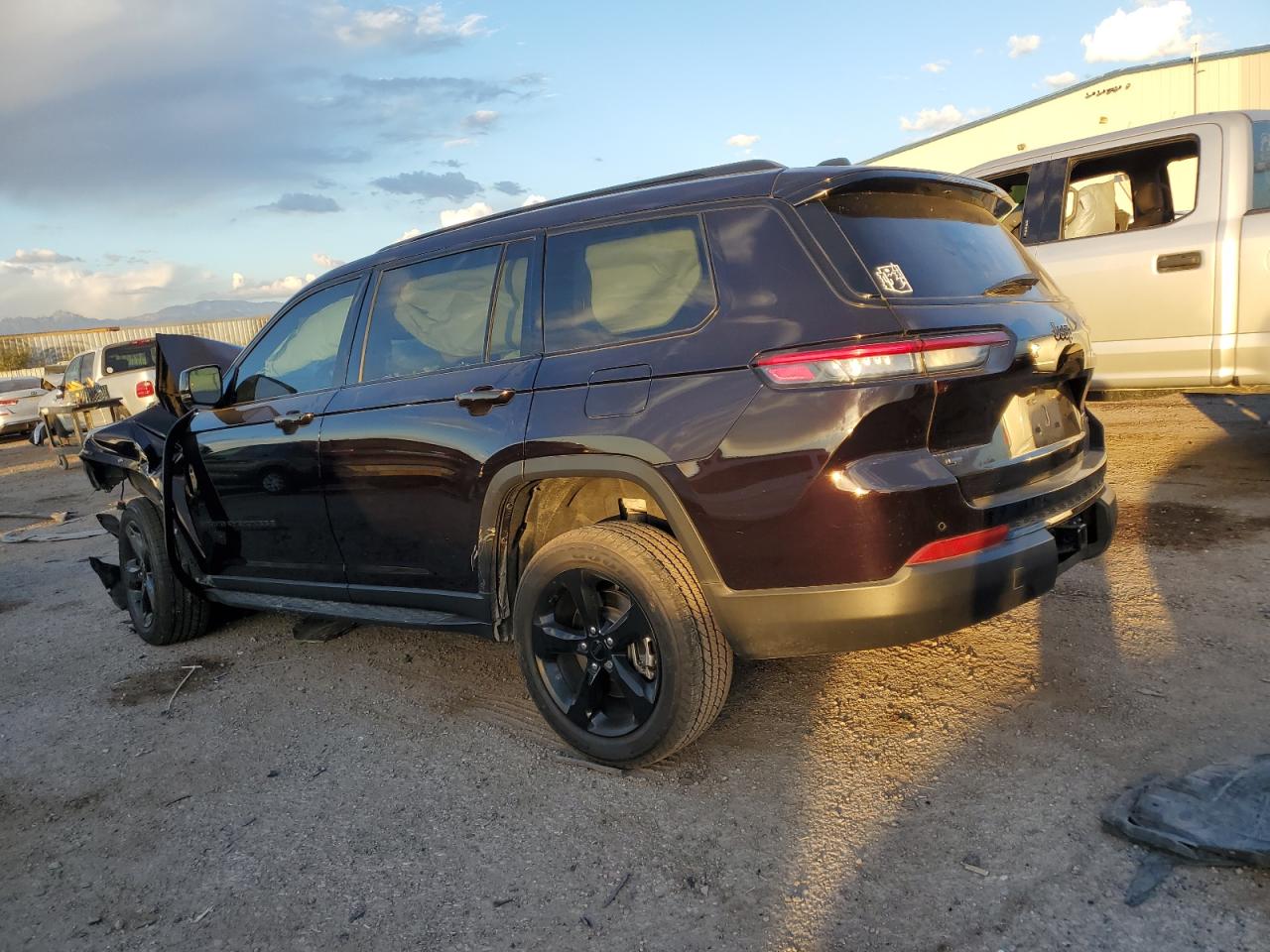2023 JEEP GRAND CHEROKEE L LIMITED VIN:1C4RJJBG5P8106427