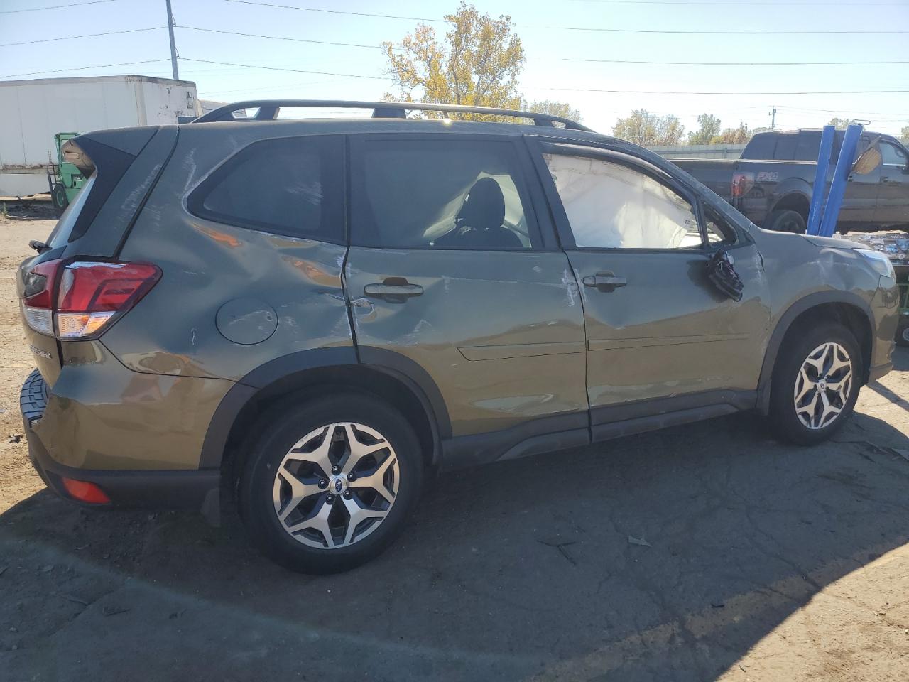 2023 SUBARU FORESTER PREMIUM VIN:JF2SKAEC9PH423541