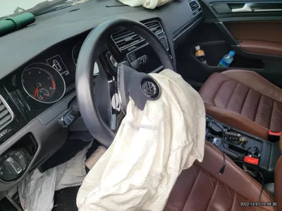 2014 Volkswagen Golf VIN: