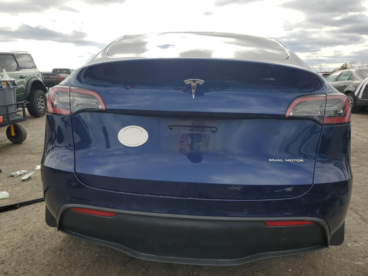 2022 TESLA MODEL Y  VIN:7SAYGDEEXNF325289