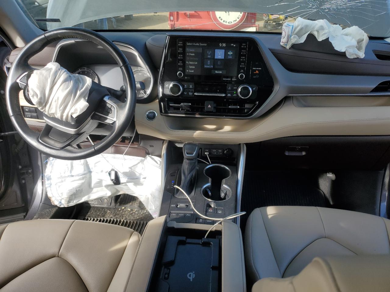 2022 TOYOTA HIGHLANDER XLE VIN:5TDGZRBH1NS184512