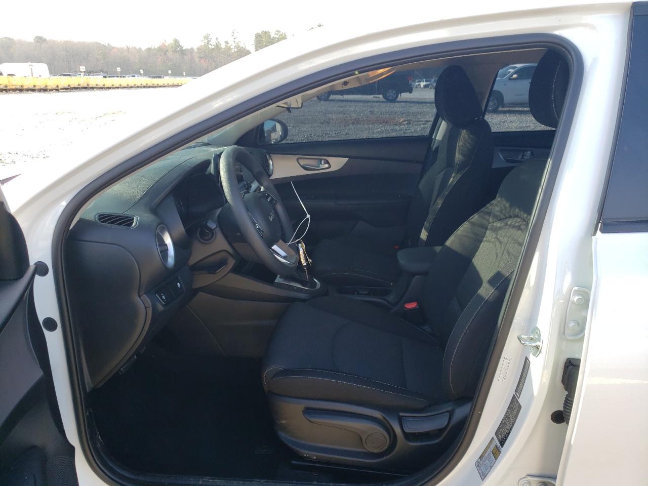 2023 KIA FORTE LX VIN:3KPF24AD9PE657619
