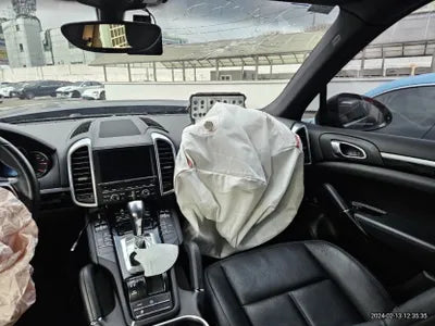 2016 Porsche Cayenne VIN: