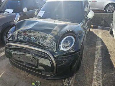 2022 MINI Cooper VIN: