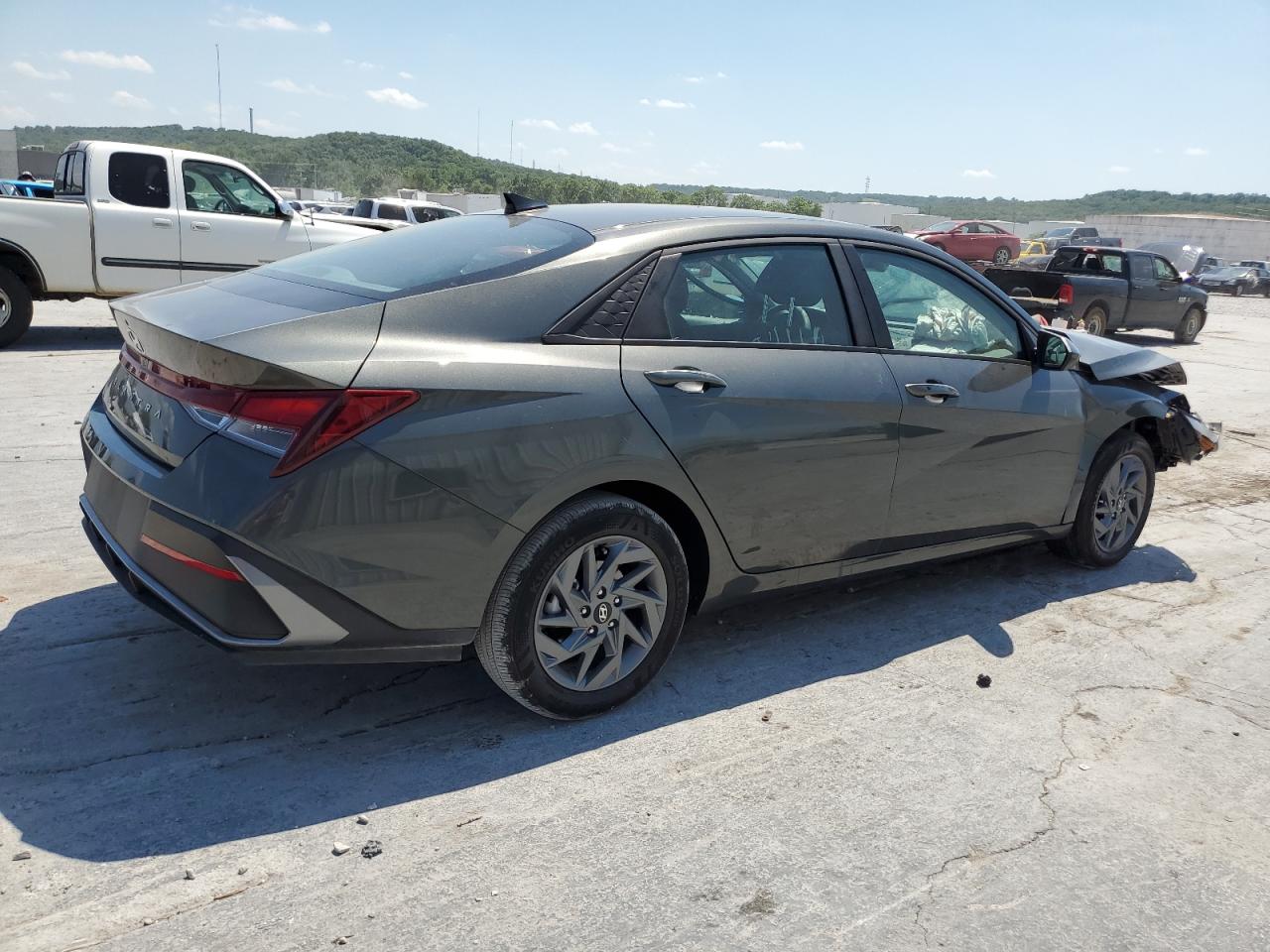 2024 HYUNDAI ELANTRA SEL VIN:KMHLM4DG5RU717818