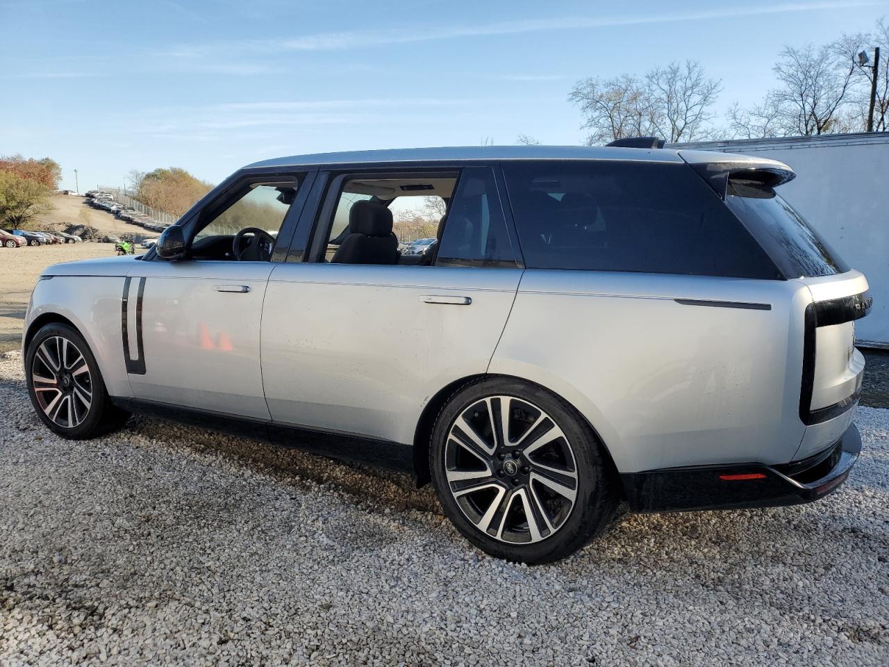 2023 LAND ROVER RANGE ROVER SE VIN:SALKPBFU0PA027111