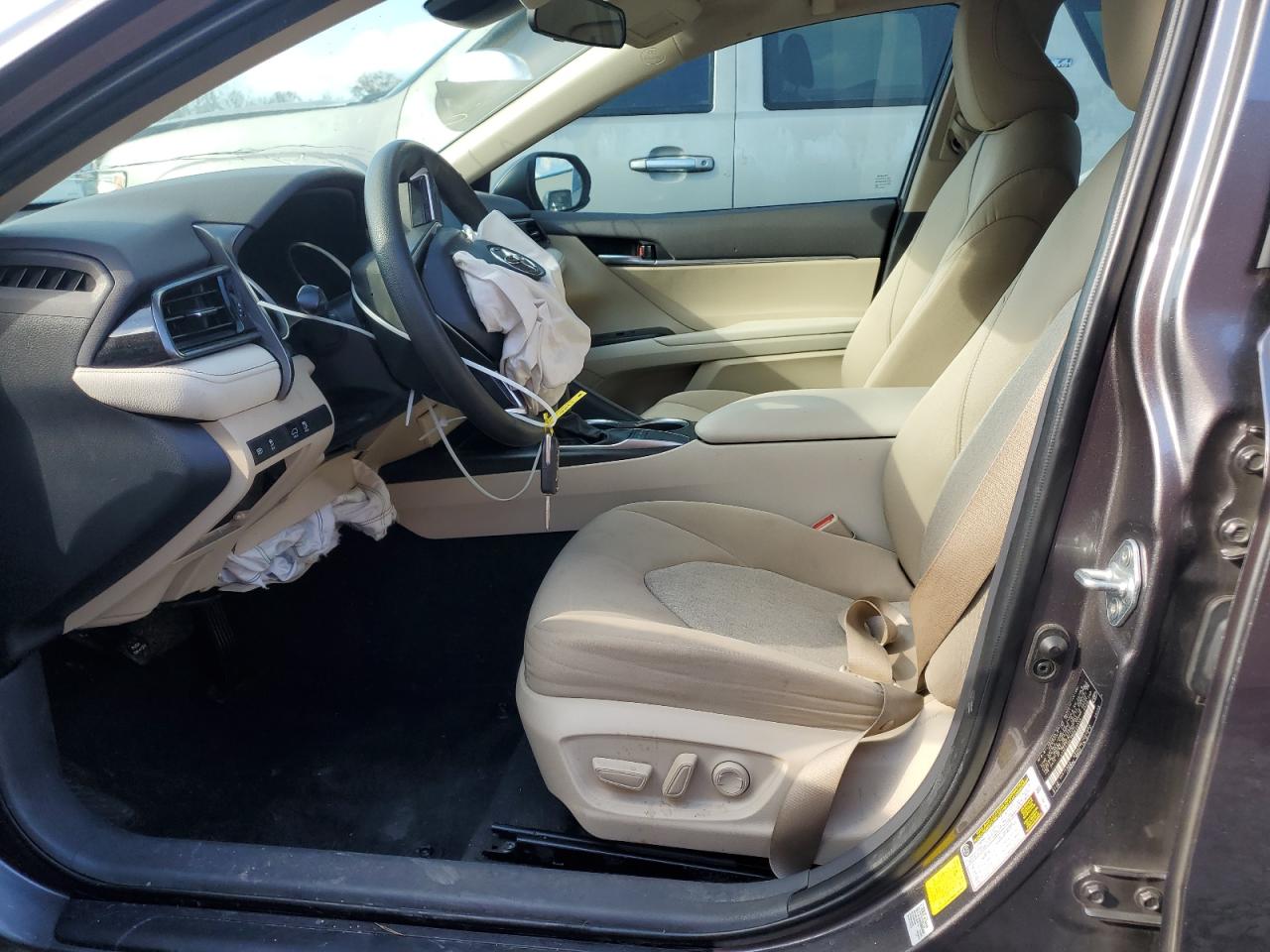 2022 TOYOTA CAMRY LE VIN:4T1C11AK1NU639354