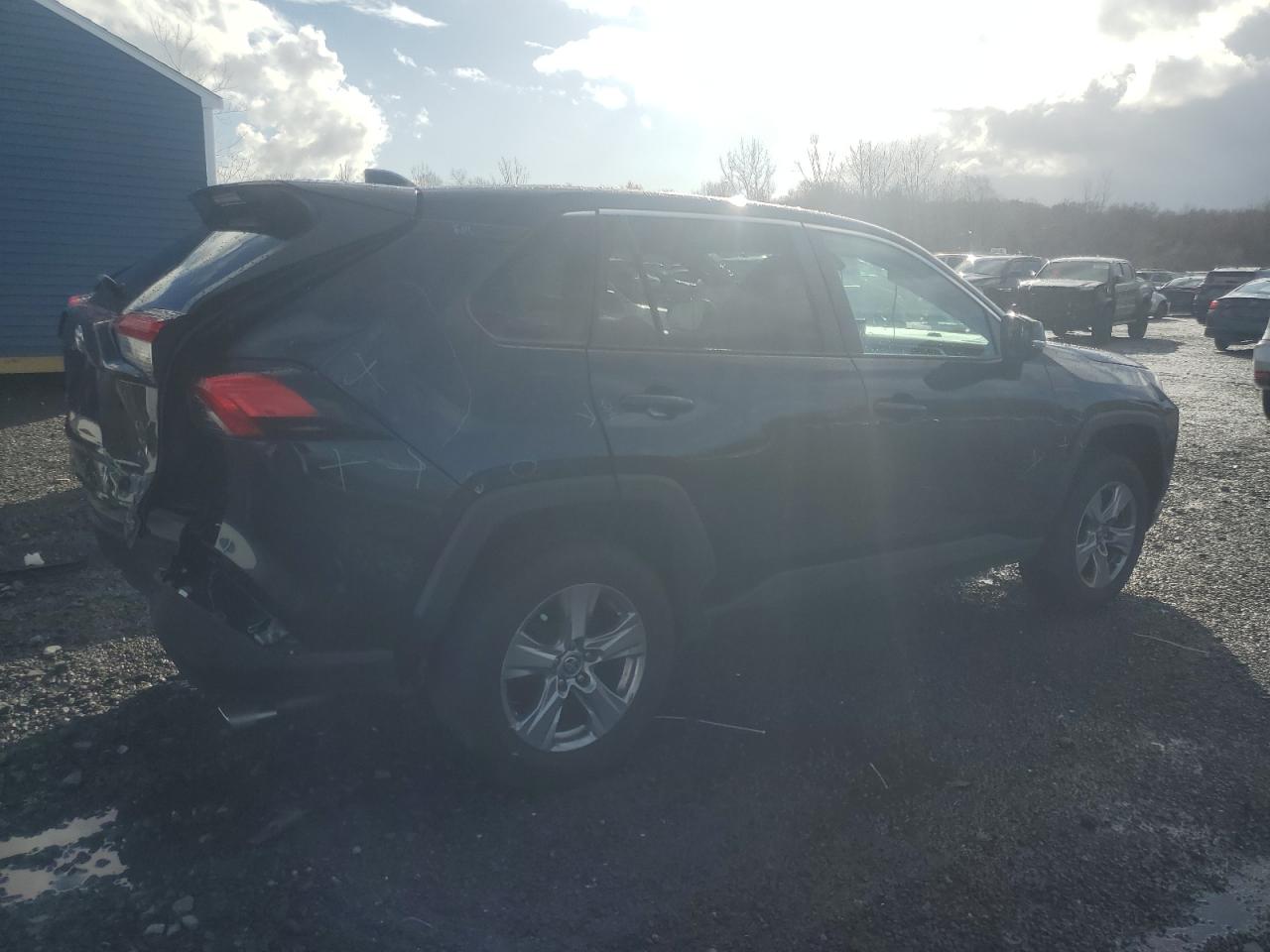 2022 TOYOTA RAV4 XLE VIN:2T3P1RFV1NW275768