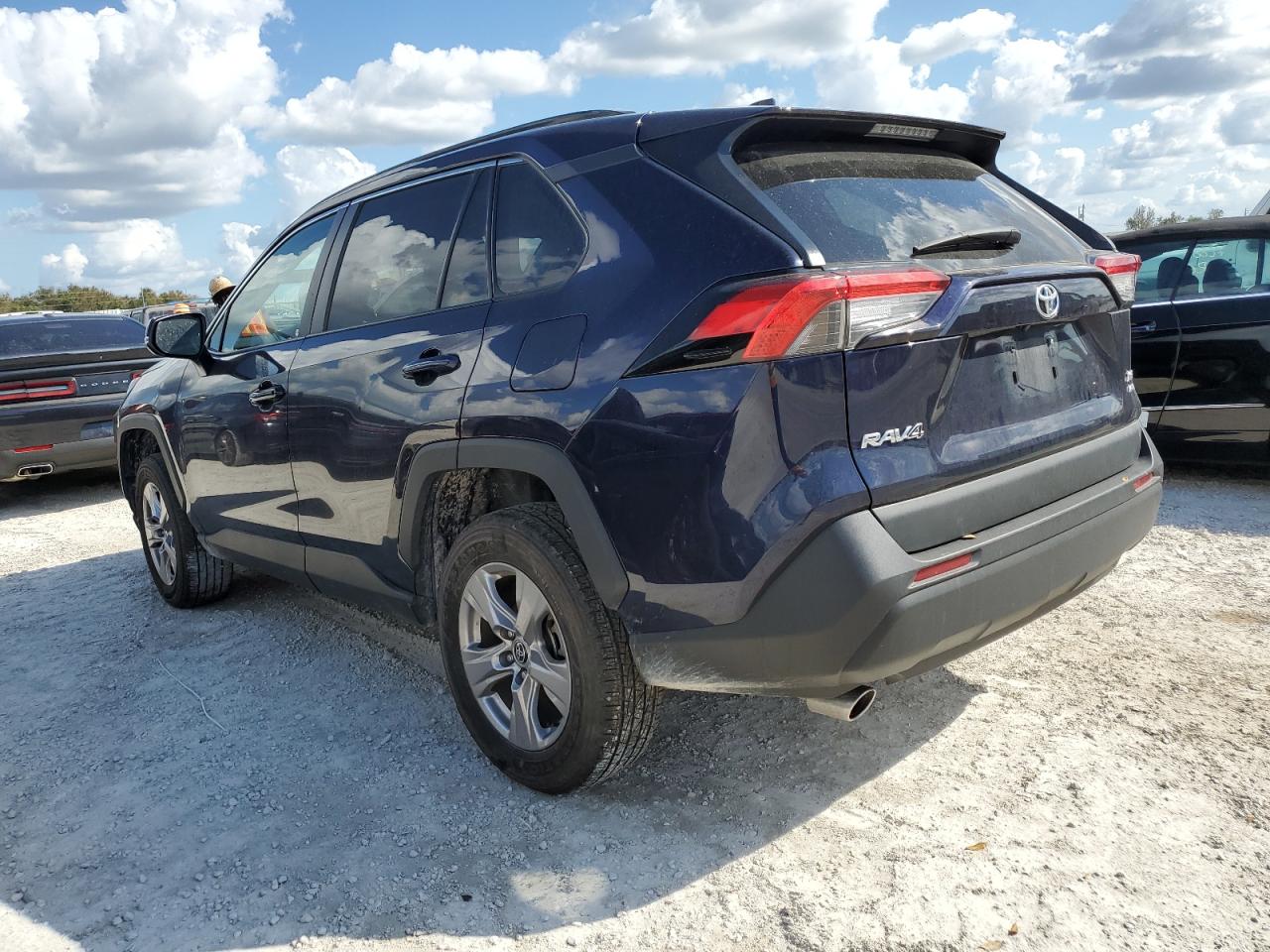 2023 TOYOTA RAV4 XLE VIN:2T3P1RFV4PW374524