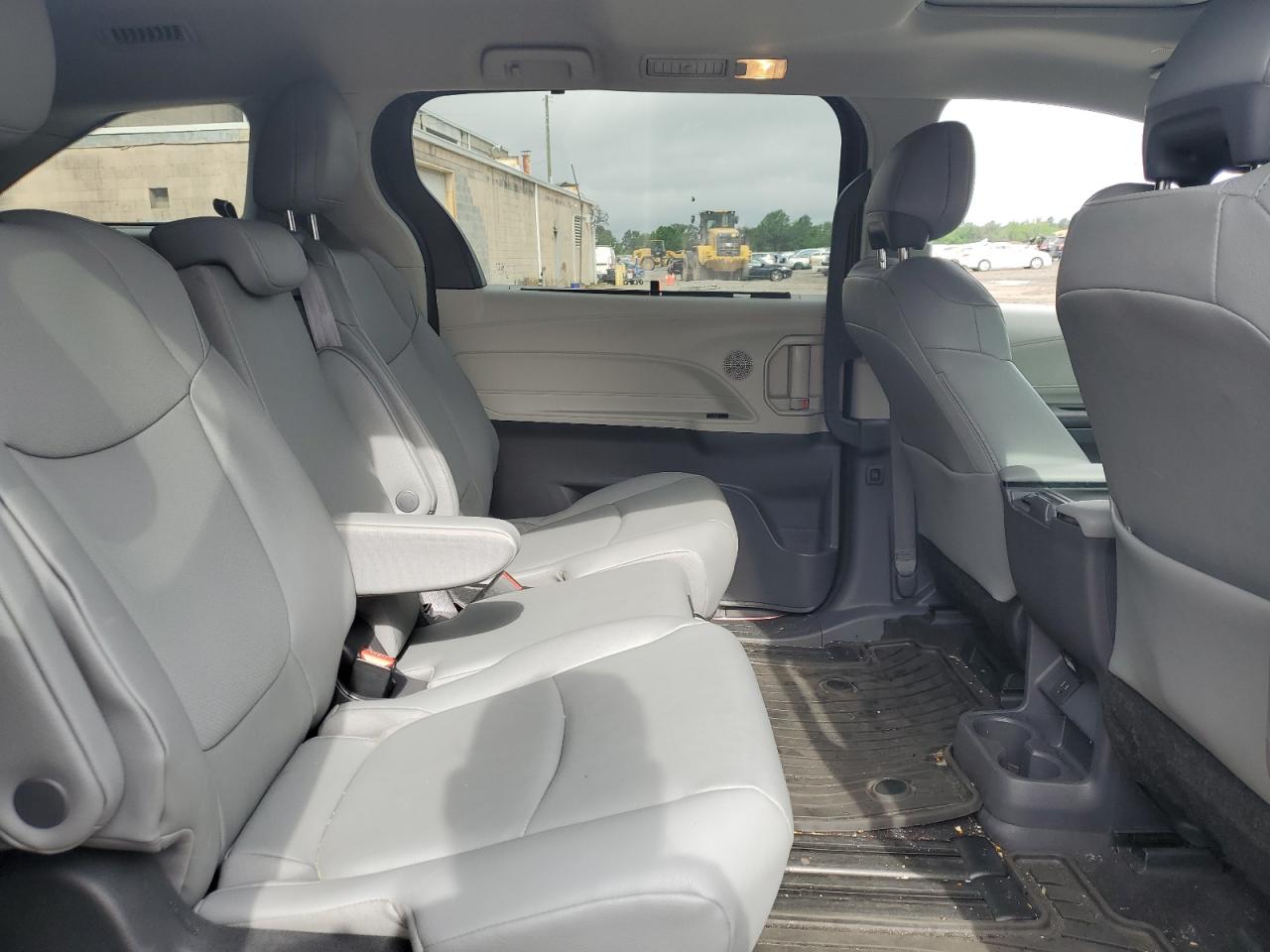 2023 TOYOTA SIENNA XLE VIN:5TDJRKEC6PS160755