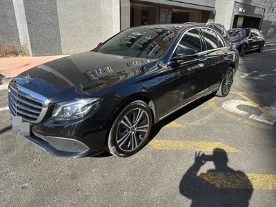 2018 Mercedes-Benz E 300 VIN: